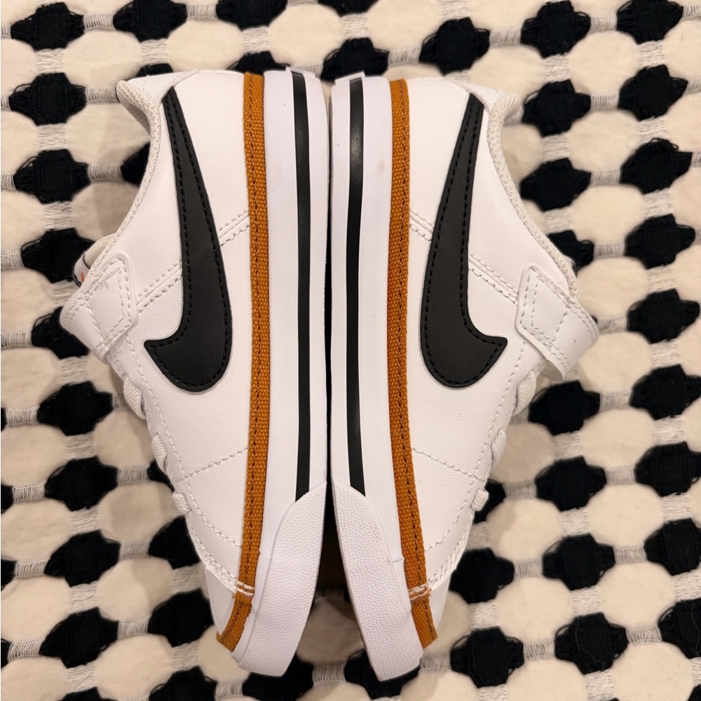 Nike Court Legacy Sneakers. Size 10C. Brand new, never been worn, no box. - Picture 5 of 7
